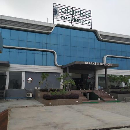 Clarks Residences Вриндавана Экстерьер фото